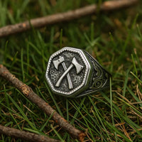 Bague de hache de guerre croisée - acier inoxydable Bague de hache de guerre croisée - acier inoxydable