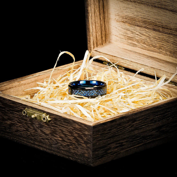 Bague de Jarl 'valhalla azur' en tungstène Bague de Jarl 'valhalla azur' en tungstène