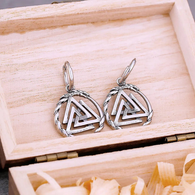 Boucles d'oreille Valknut en acier inoxydable Boucles d'oreille Valknut en acier inoxydable