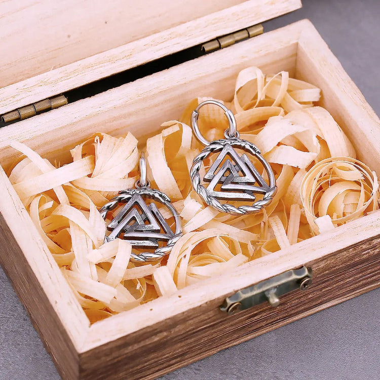 Boucles d'oreille Valknut en acier inoxydable Boucles d'oreille Valknut en acier inoxydable