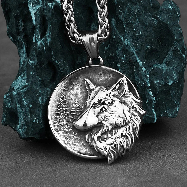 Collier viking \"L'Éveil du loup\" Collier viking \"L'Éveil du loup\"