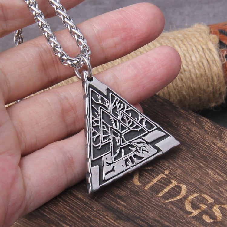 Collier Viking \"Lien des Mondes: Pendentif Yggdrasil Valknut\" Collier Viking \"Lien des Mondes: Pendentif Yggdrasil Valknut\"