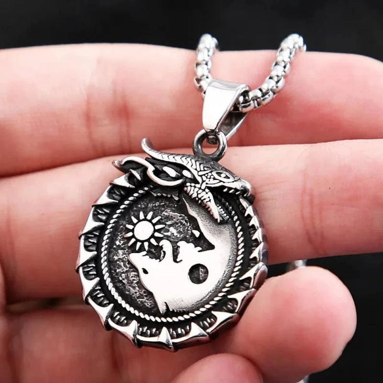 Collier viking \"Puissance indomptable\" Collier viking \"Puissance indomptable\"