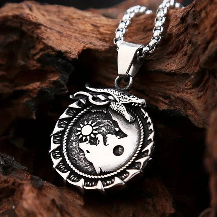 Collier viking \"Puissance indomptable\" Collier viking \"Puissance indomptable\"