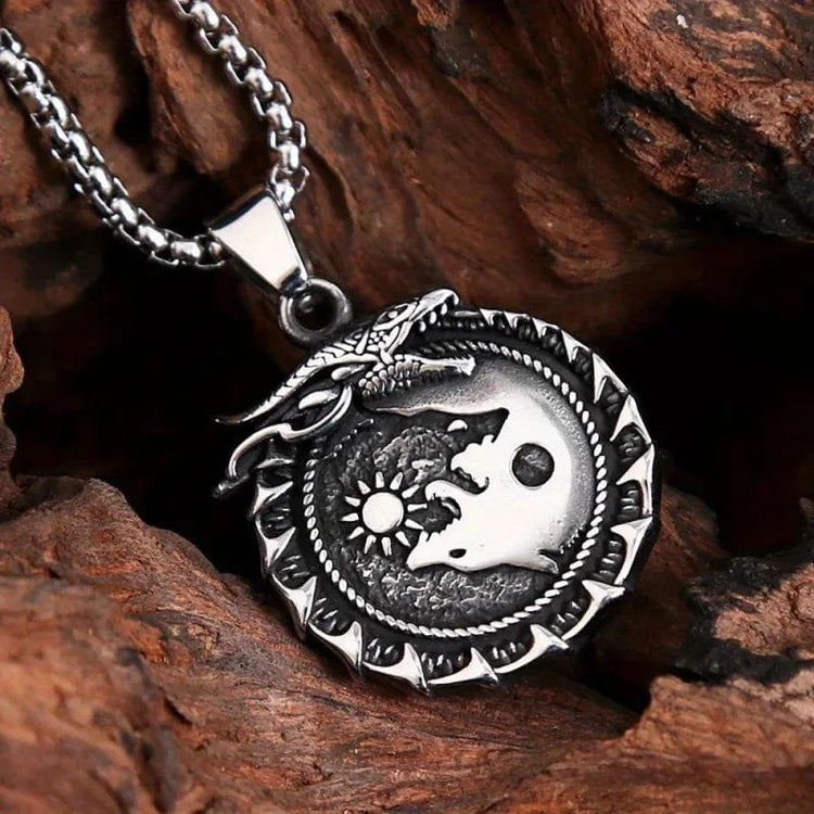 Collier viking \"Puissance indomptable\" Collier viking \"Puissance indomptable\"