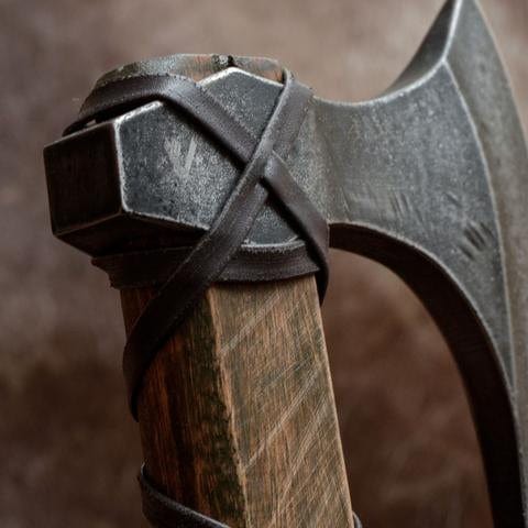 Hache Guerrière Viking - \"Cœur Sauvage\" Hache Guerrière Viking - \"Cœur Sauvage\"