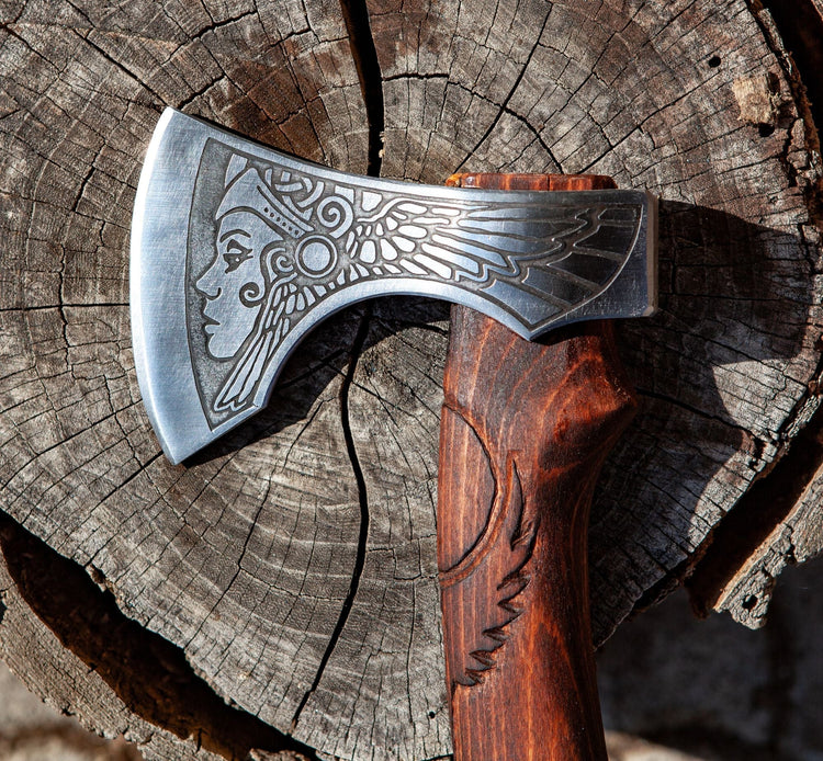 Hache Guerrière Viking - \"Hache de l'Aurore Boréale\" Hache Guerrière Viking - \"Hache de l'Aurore Boréale\"