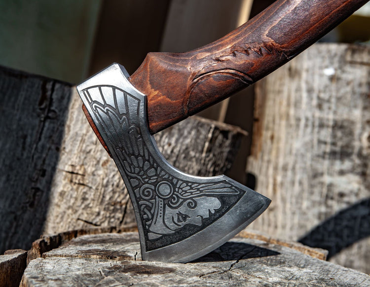 Hache Guerrière Viking - \"Hache de l'Aurore Boréale\" Hache Guerrière Viking - \"Hache de l'Aurore Boréale\"