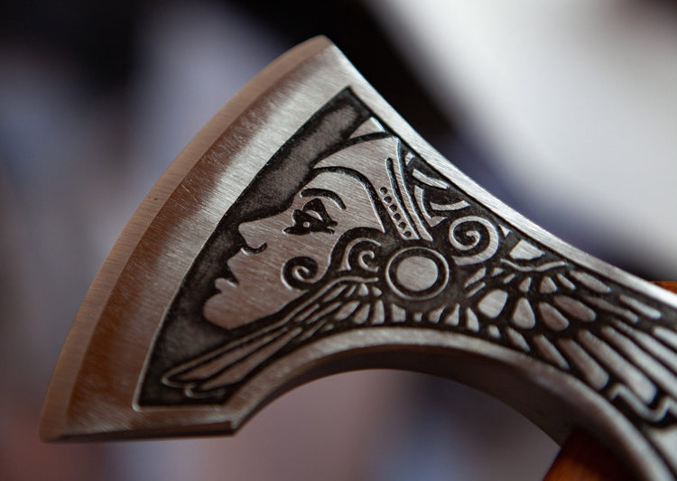 Hache Guerrière Viking - \"Hache de l'Aurore Boréale\" Hache Guerrière Viking - \"Hache de l'Aurore Boréale\"