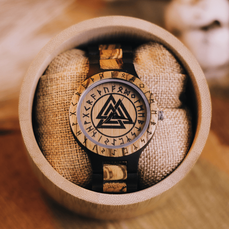 Montre en bois Valknut - Odin's Hall Montre en bois Valknut - Odin's Hall