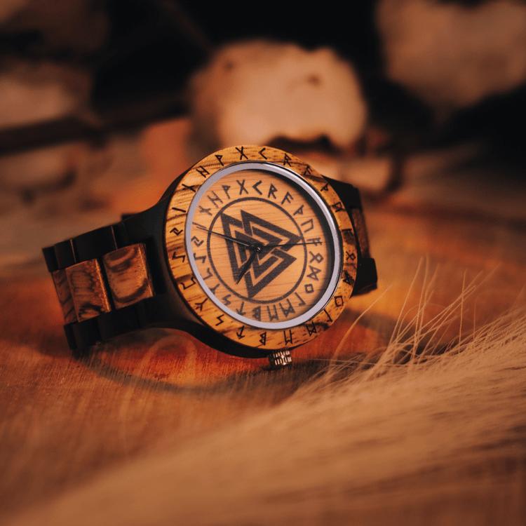 Montre en bois Valknut - Odin's Hall Montre en bois Valknut - Odin's Hall