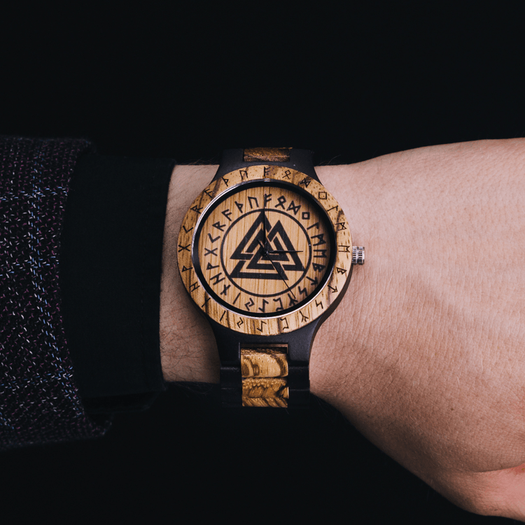 Montre en bois Valknut - Odin's Hall Montre en bois Valknut - Odin's Hall