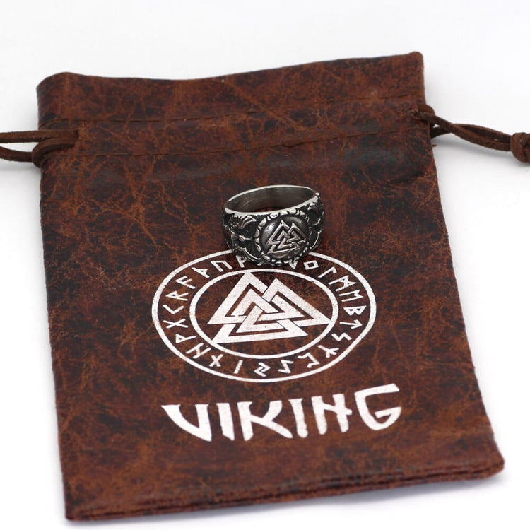 Bague Valknut porté par les corbeaux d'Odin Bague Valknut porté par les corbeaux d'Odin