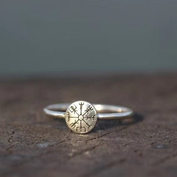 Bague Vegvisir de guerrière au bouclier Bague Vegvisir de guerrière au bouclier