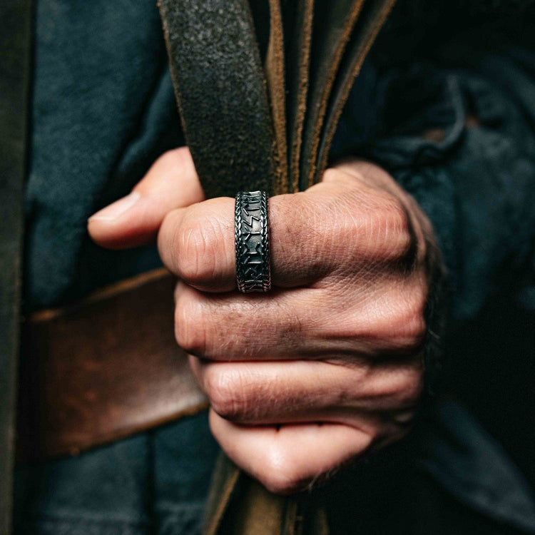 Bague Viking antique en acier inoxydable Bague Viking antique en acier inoxydable