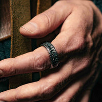 Bague Viking antique en acier inoxydable Bague Viking antique en acier inoxydable