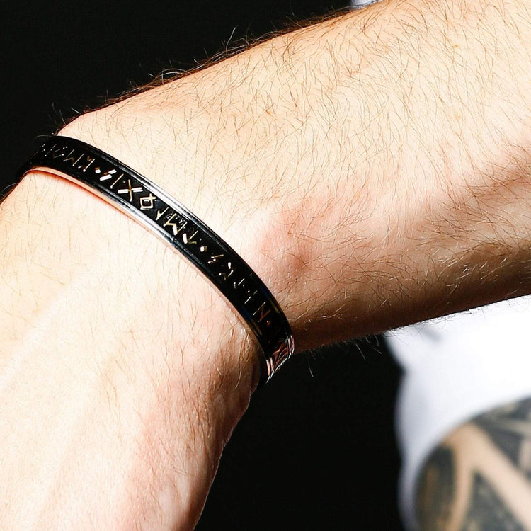 Bracelet runique incantatoire Viking Bracelet runique incantatoire Viking
