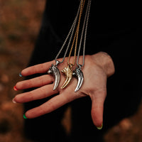 Collier de loup \"Ne jamais abandonner\" Collier de loup \"Ne jamais abandonner\"