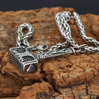 Collier Mjolnir orné de l'arbre de vie Yggdrasil Collier Mjolnir orné de l'arbre de vie Yggdrasil
