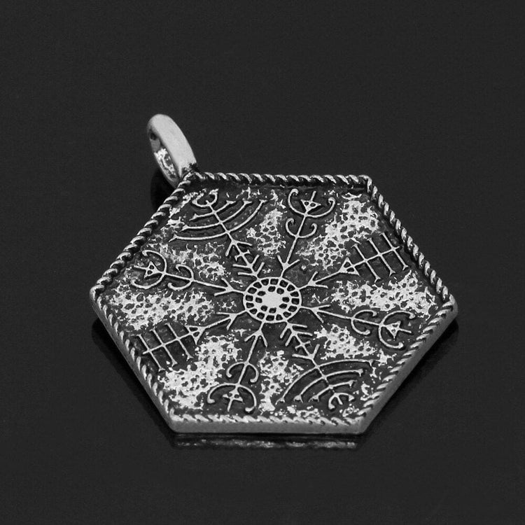 Collier plaque sculptée guide spirituel Vegvisir Collier plaque sculptée guide spirituel Vegvisir