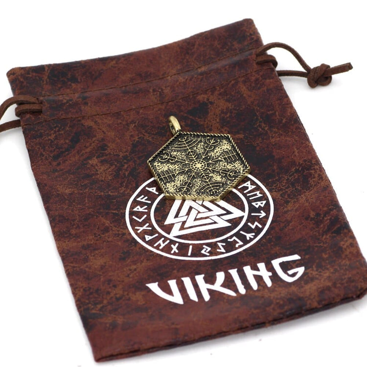 Collier plaque sculptée guide spirituel Vegvisir Collier plaque sculptée guide spirituel Vegvisir