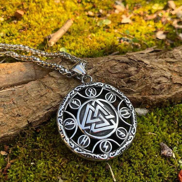 Collier runique Valknut Collier runique Valknut