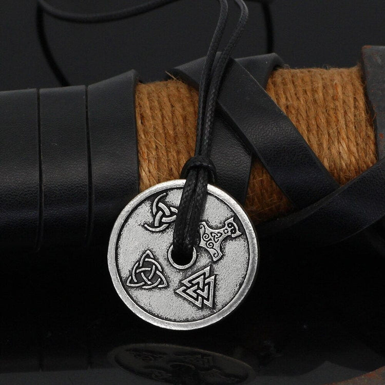 Collier runique Vegvisir Collier runique Vegvisir