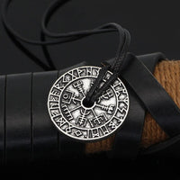 Collier runique Vegvisir Collier runique Vegvisir