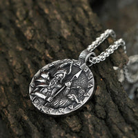Collier Viking Odin et les corbeaux Huginn et Muninn Collier Viking Odin et les corbeaux Huginn et Muninn