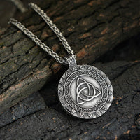 Collier Viking Odin et les corbeaux Huginn et Muninn Collier Viking Odin et les corbeaux Huginn et Muninn