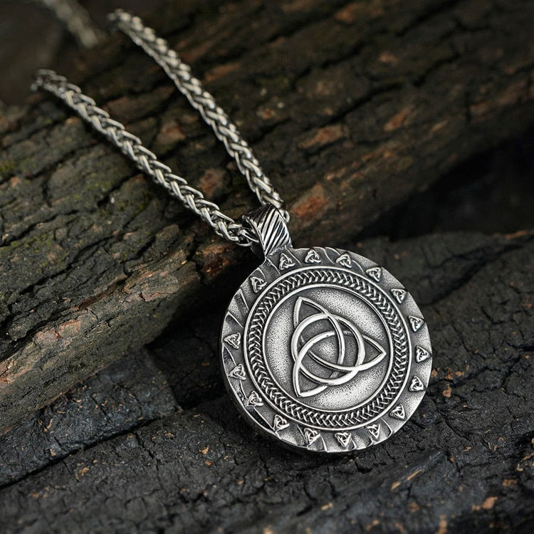 Collier Viking Odin et les corbeaux Huginn et Muninn Collier Viking Odin et les corbeaux Huginn et Muninn