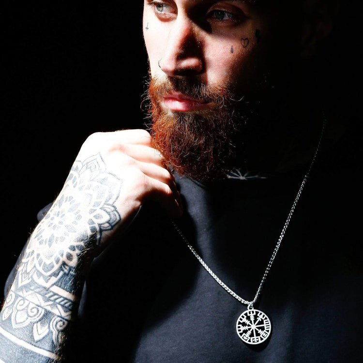 Collier Viking Boussole du Vegvisir Collier Viking Boussole du Vegvisir