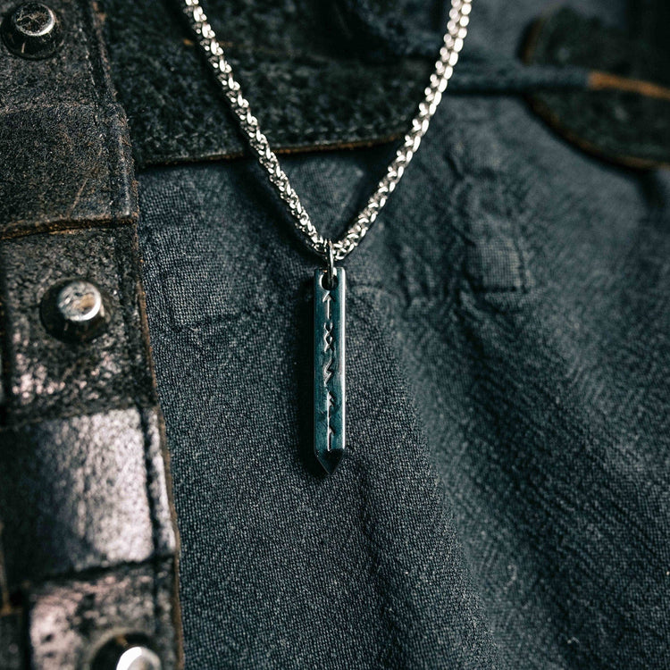 Pendentif de protection runique d'Odin Pendentif de protection runique d'Odin