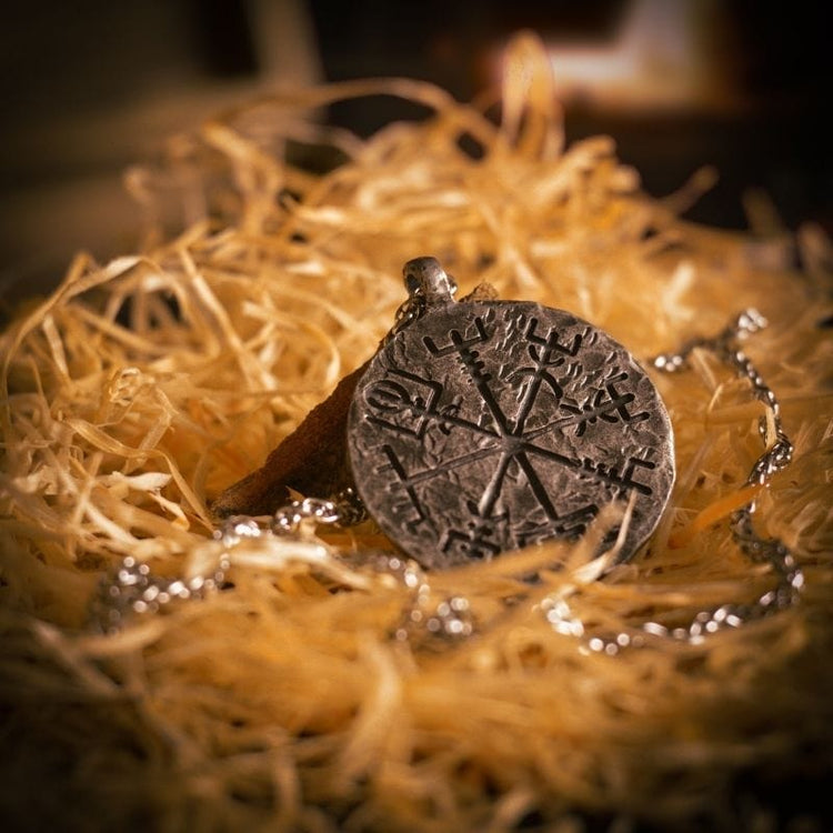Talisman runique viking en acier inoxydable Talisman runique viking en acier inoxydable