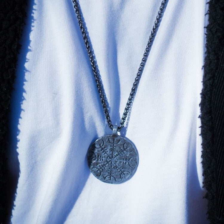 Talisman runique viking en acier inoxydable Talisman runique viking en acier inoxydable