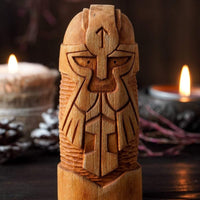Statue en bois de Thor Statue en bois de Thor