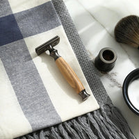 Rasoir viking en bois d'olivier