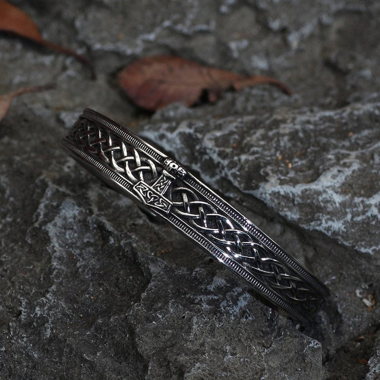 Bracelet Viking porteur du Mjolnir