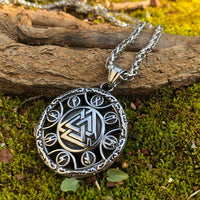 Collier runique Valknut