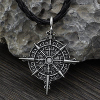 Collier Vegvisir boussole du destin