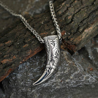 Collier viking dent de Fenrir le loup géant