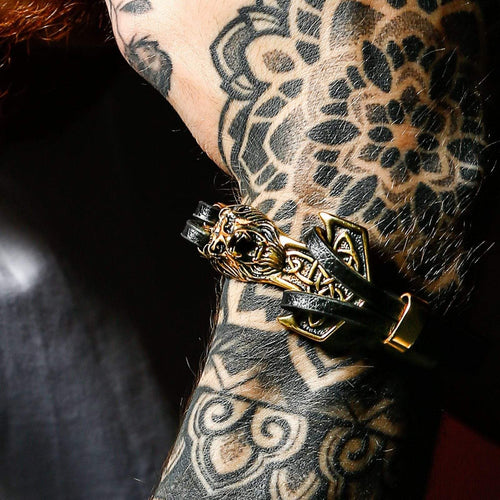 Bracelet Bracelet Viking Tête de Lion en cuir porté