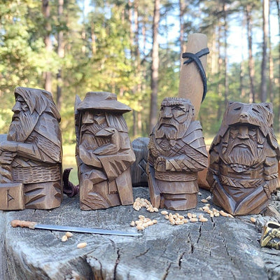 Statuette Viking en bois dieux nordiques